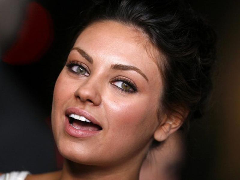 Mila Kunis’ Heterochromia 2